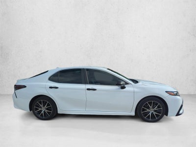 2024 Toyota Camry SE Auto (SE)