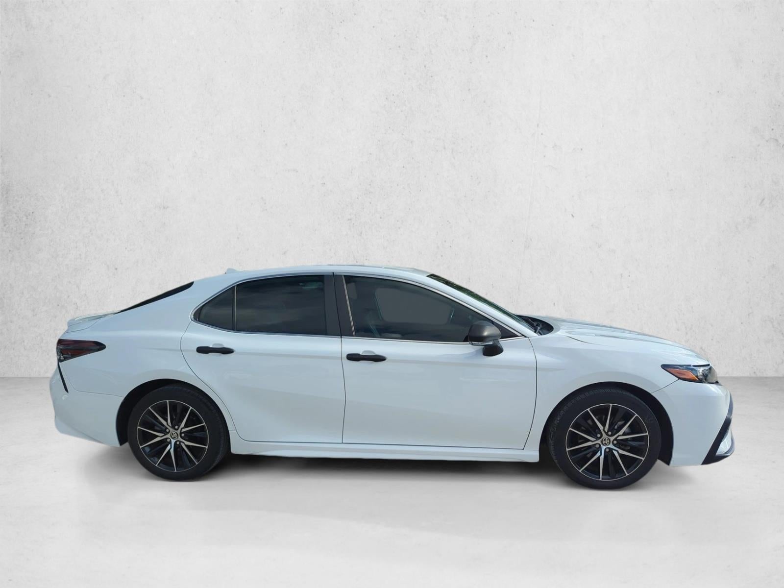 2024 Toyota Camry SE Auto (SE)