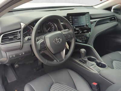 2024 Toyota Camry SE Auto (SE)