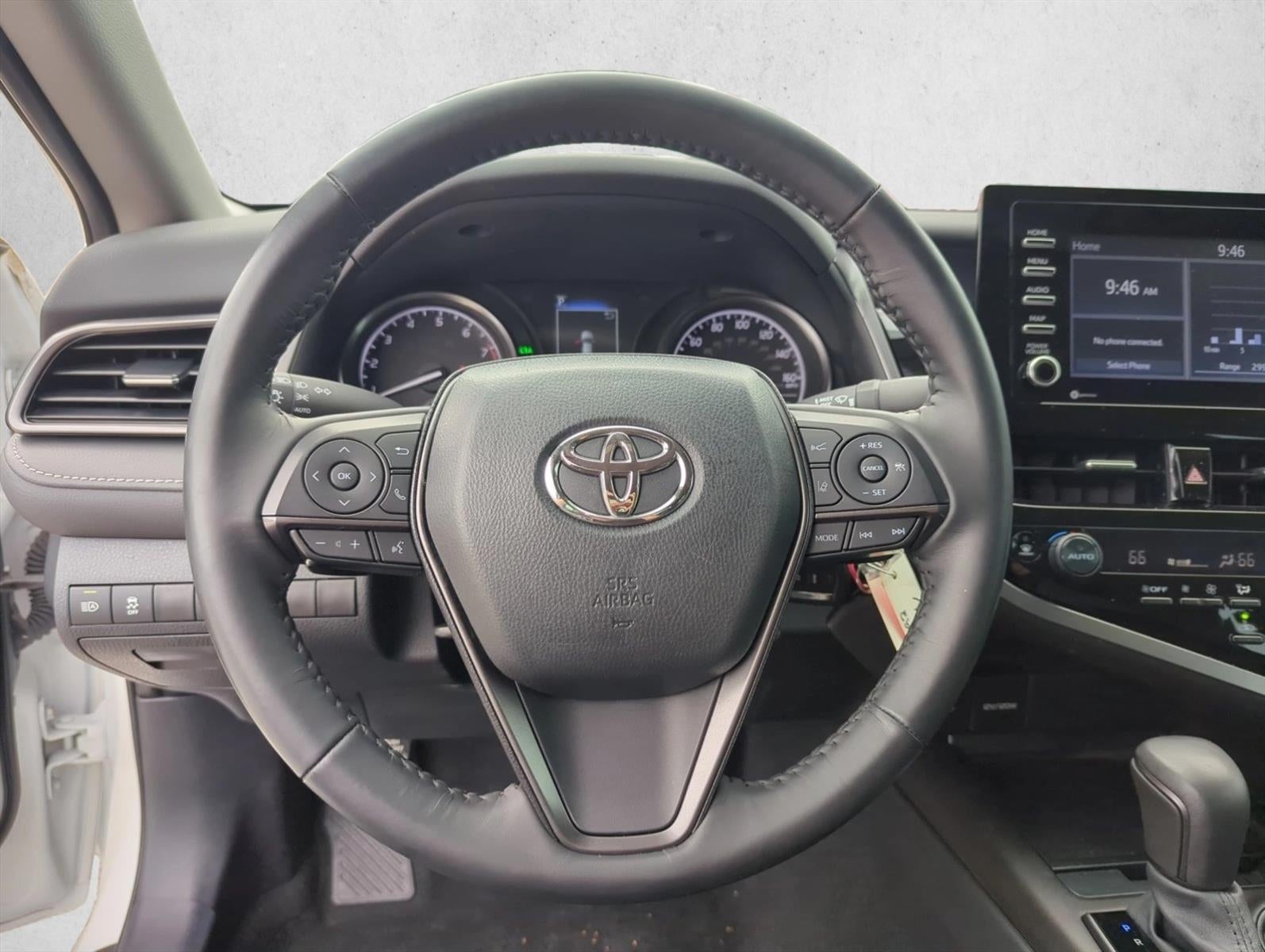 2024 Toyota Camry SE Auto (SE)