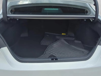 2024 Toyota Camry SE Auto (SE)