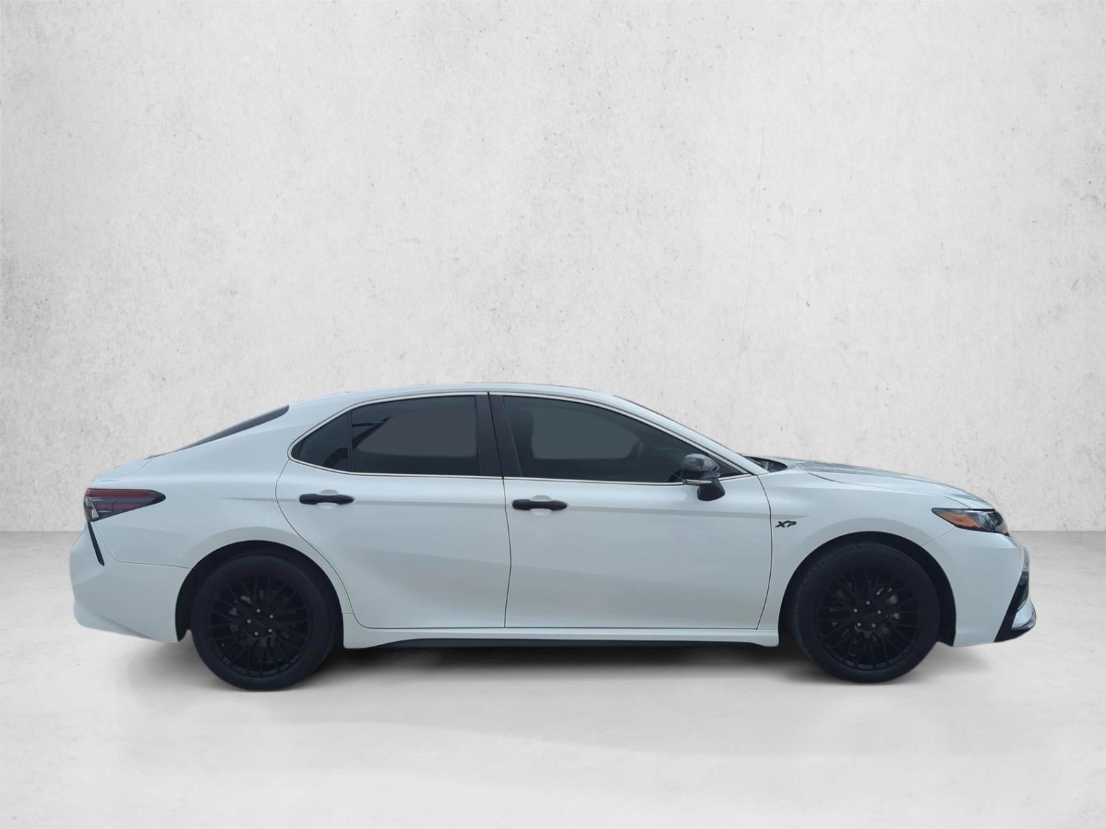 2024 Toyota Camry SE Auto (SE)