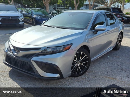 2021 Toyota Camry SE Auto (SE)