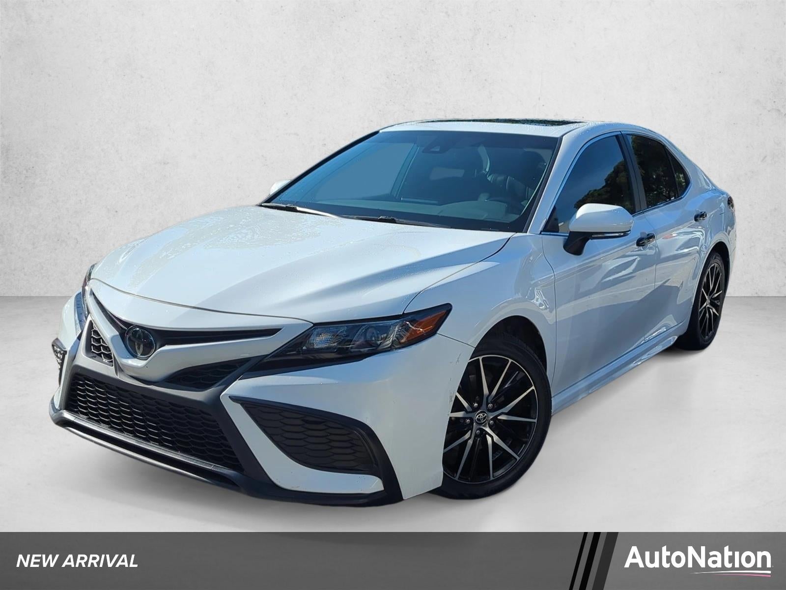 2024 Toyota Camry SE Auto (SE)