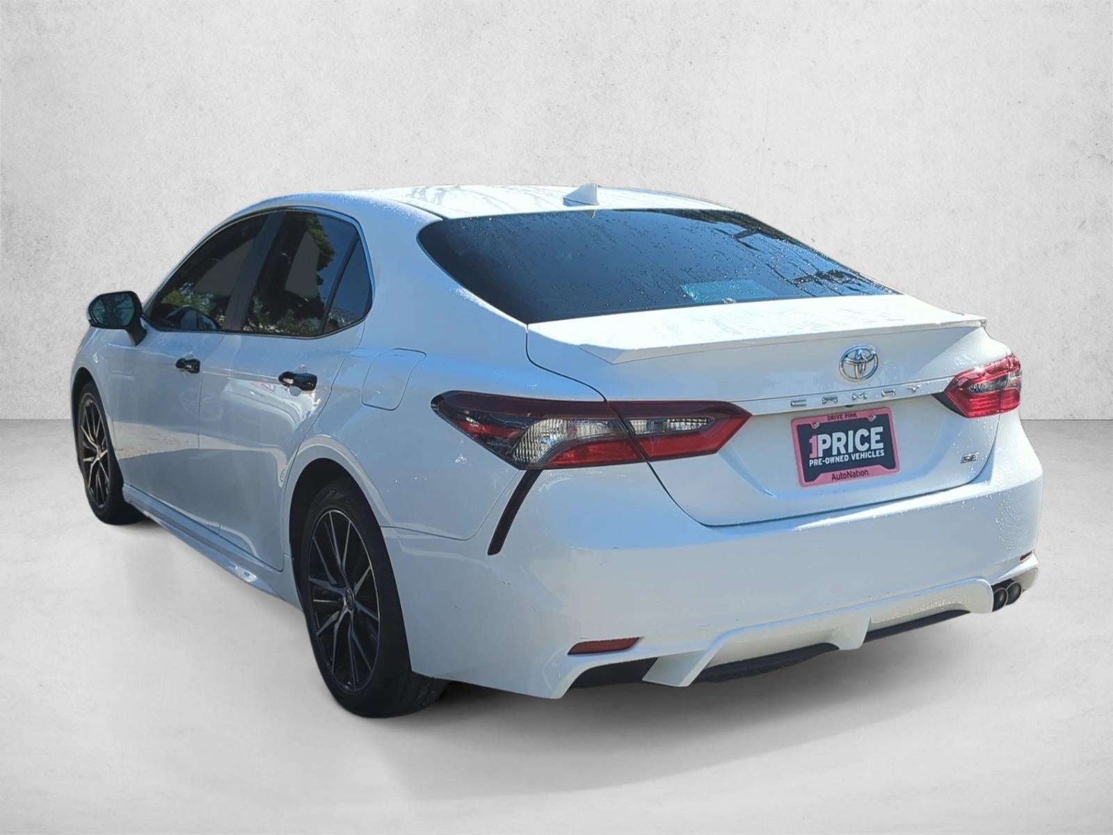 2024 Toyota Camry SE Auto (SE)
