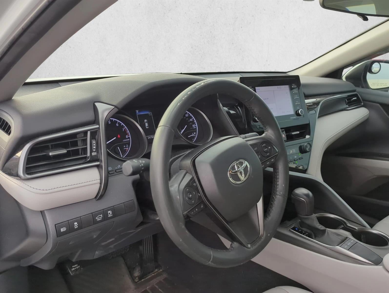 2023 Toyota Camry SE Auto (SE)