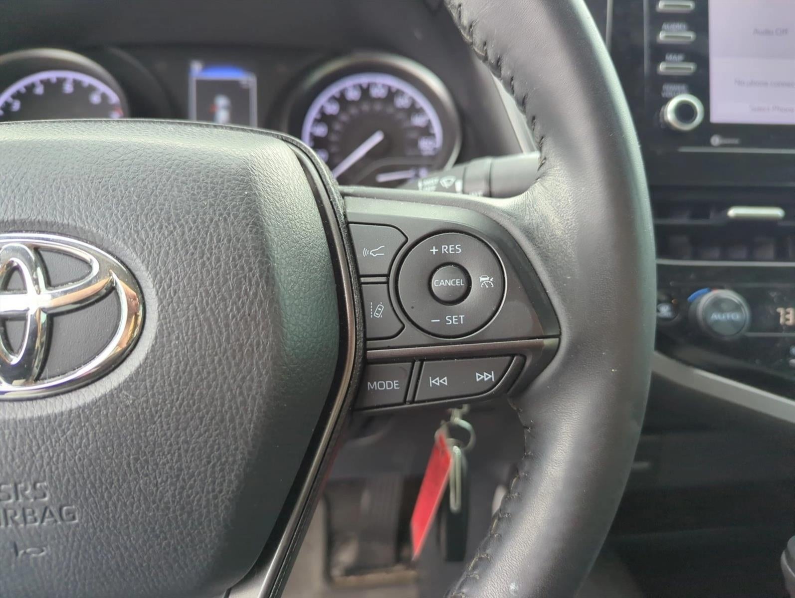 2023 Toyota Camry SE Auto (SE)