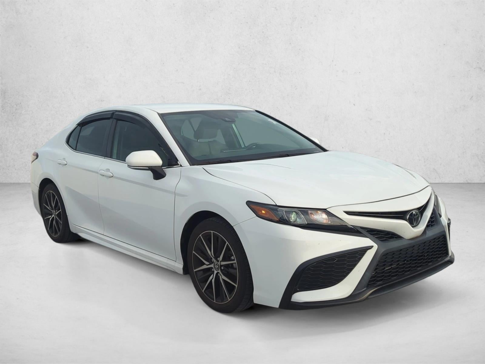 2023 Toyota Camry SE Auto (SE)