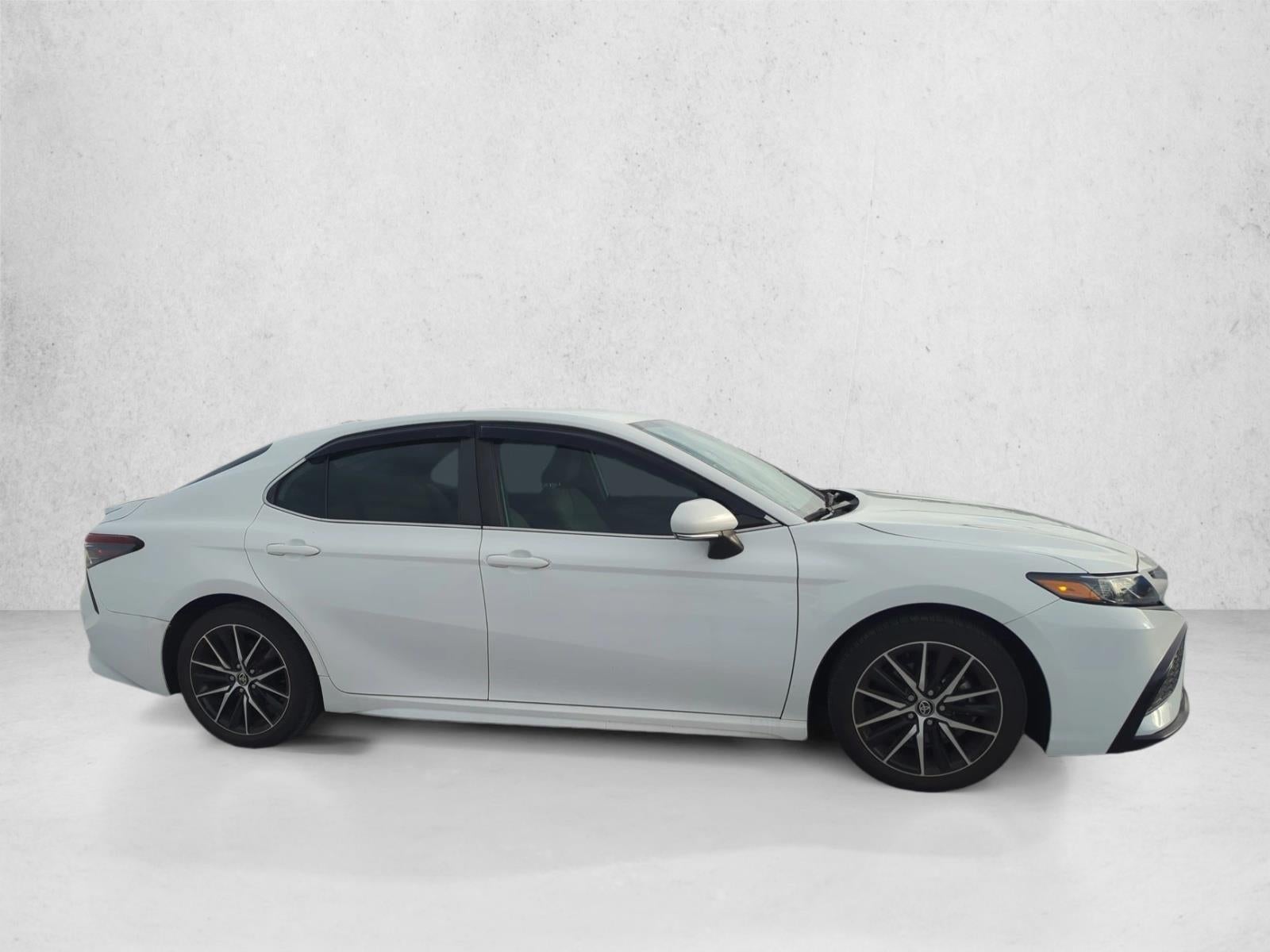 2023 Toyota Camry SE Auto (SE)