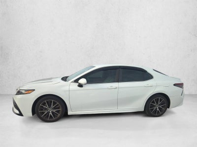 2023 Toyota Camry SE Auto (SE)