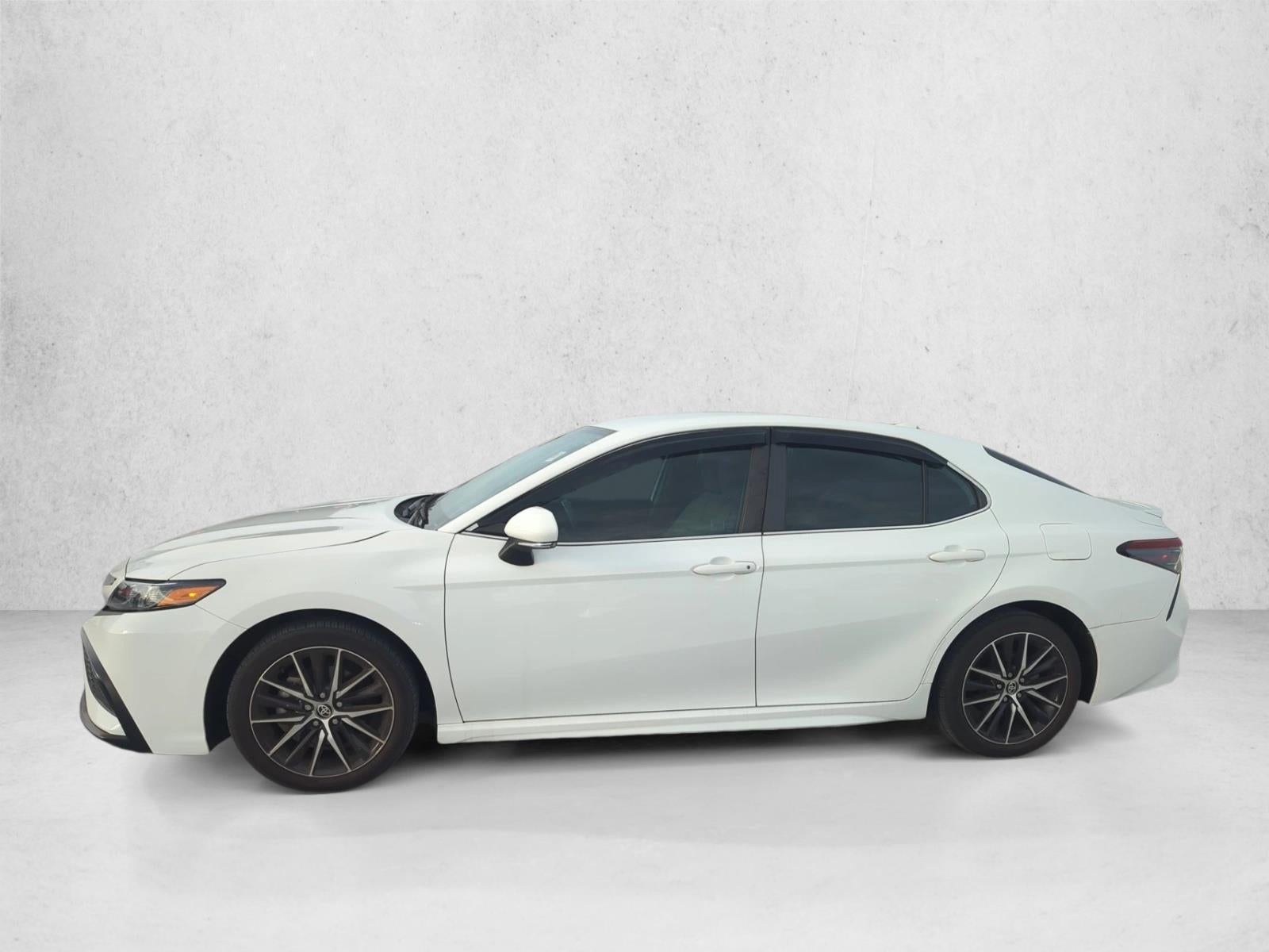 2023 Toyota Camry SE Auto (SE)