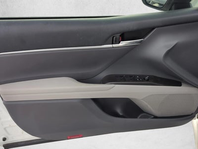 2023 Toyota Camry SE Auto (SE)