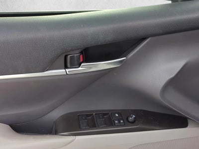 2023 Toyota Camry SE Auto (SE)