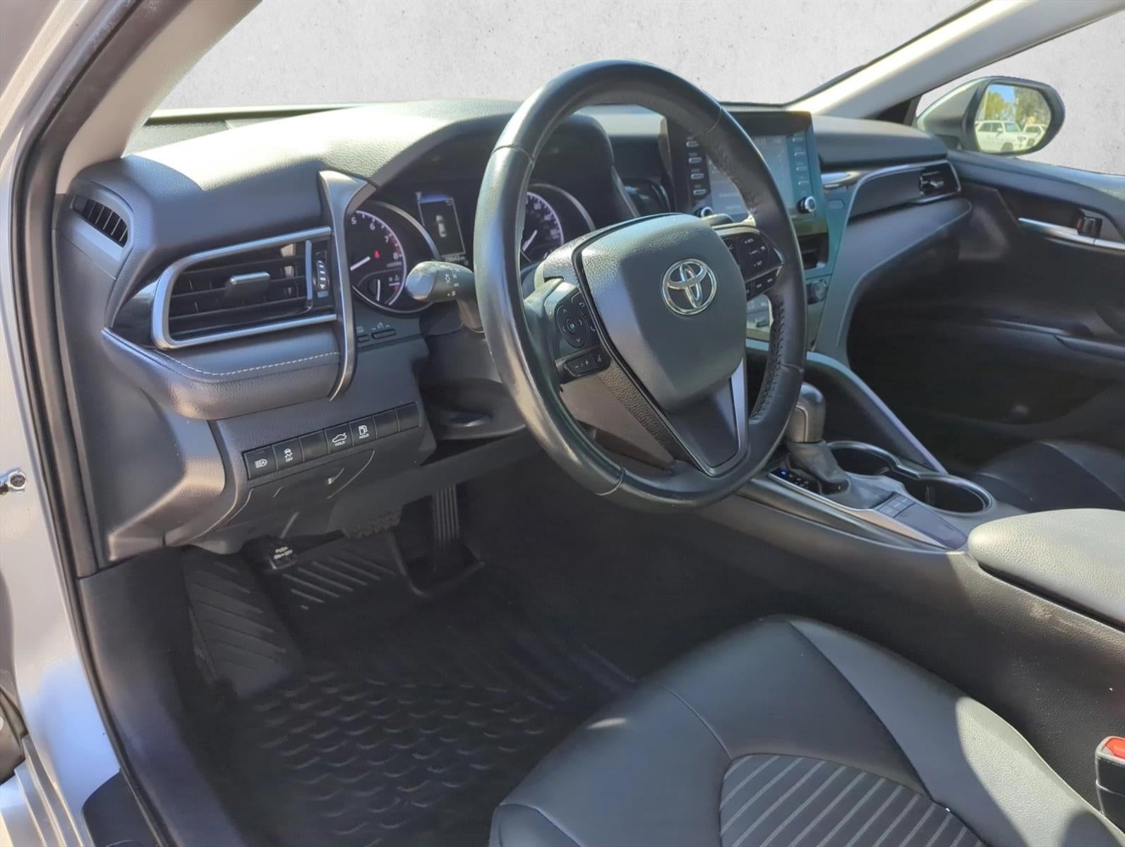 2024 Toyota Camry SE Auto (SE)