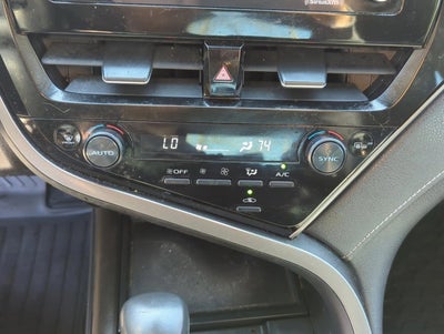 2024 Toyota Camry SE Auto (SE)