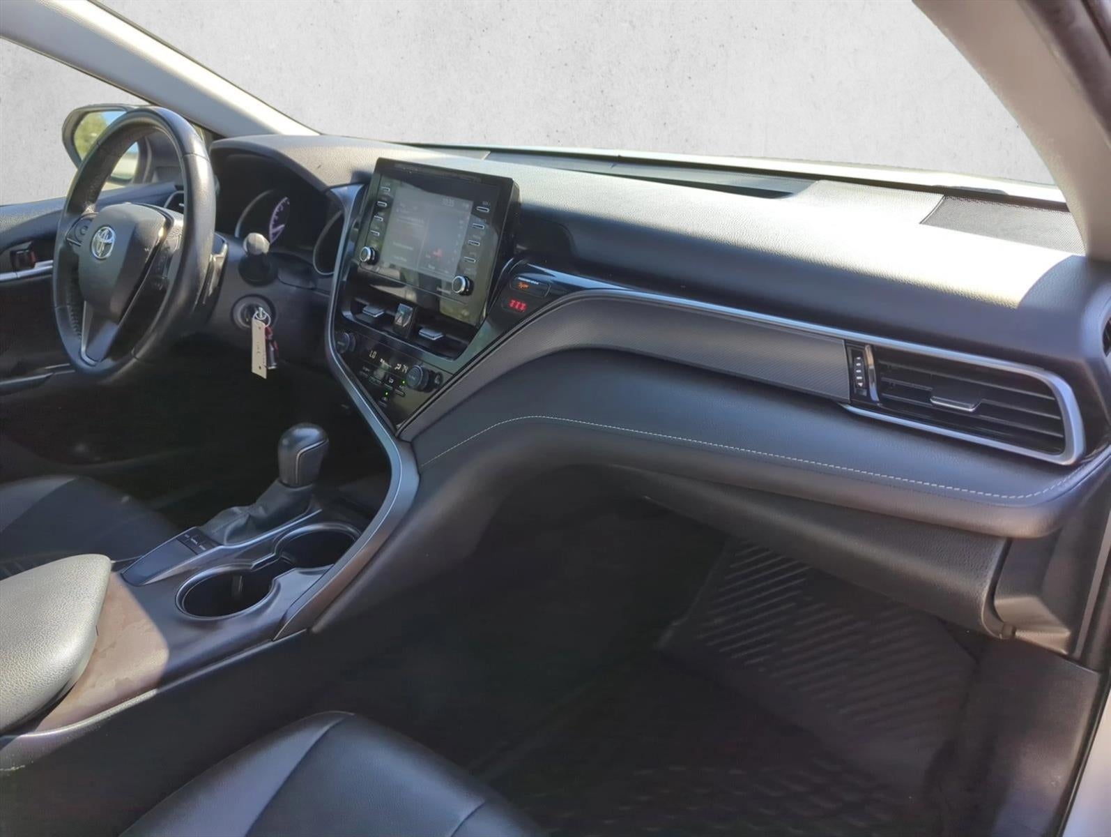 2024 Toyota Camry SE Auto (SE)