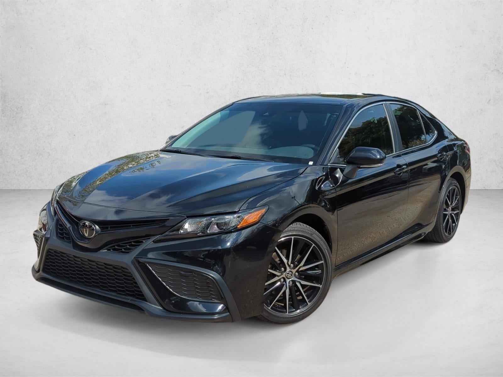 2024 Toyota Camry SE Auto (SE)
