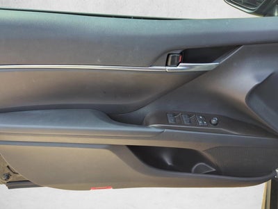 2024 Toyota Camry SE Auto (SE)