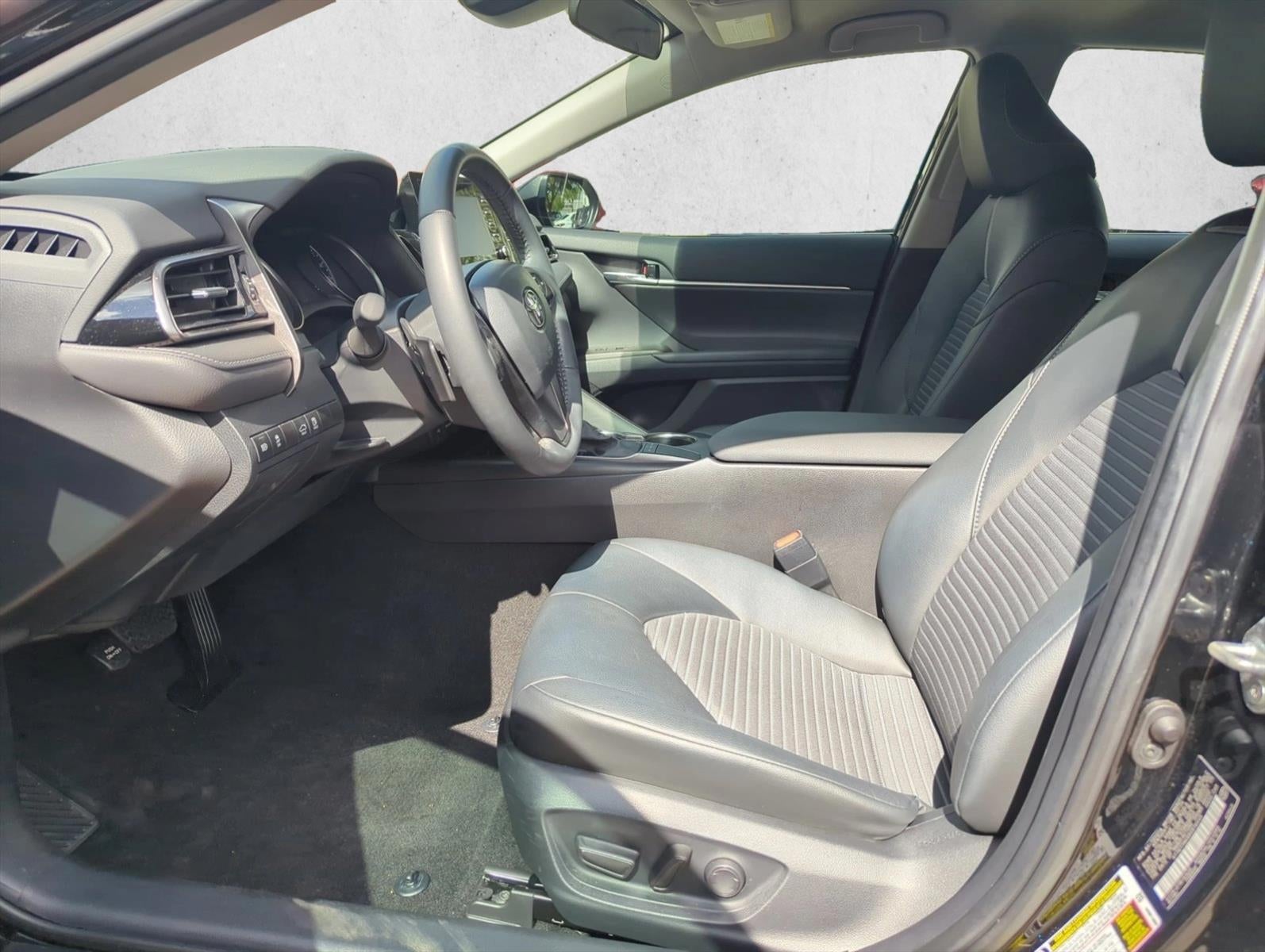2024 Toyota Camry SE Auto (SE)