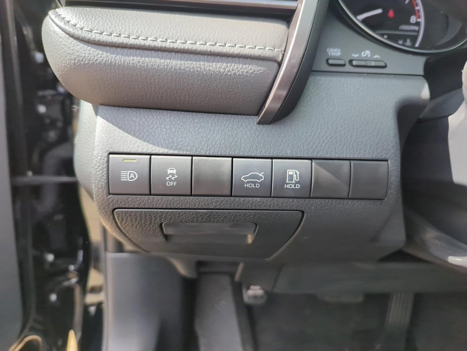 2024 Toyota Camry SE Auto (SE)