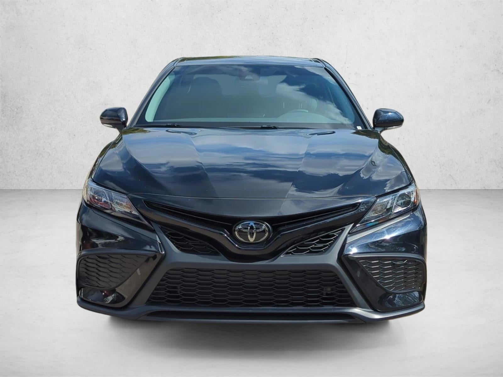 2024 Toyota Camry SE Auto (SE)