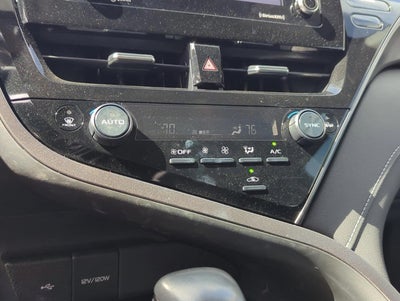 2024 Toyota Camry SE Auto (SE)