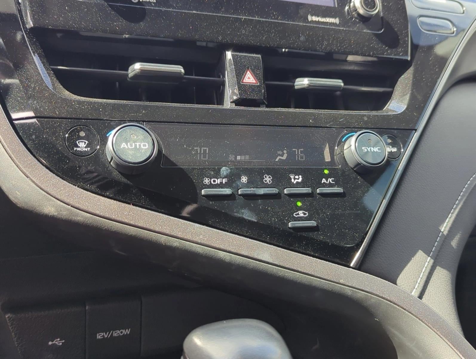 2024 Toyota Camry SE Auto (SE)