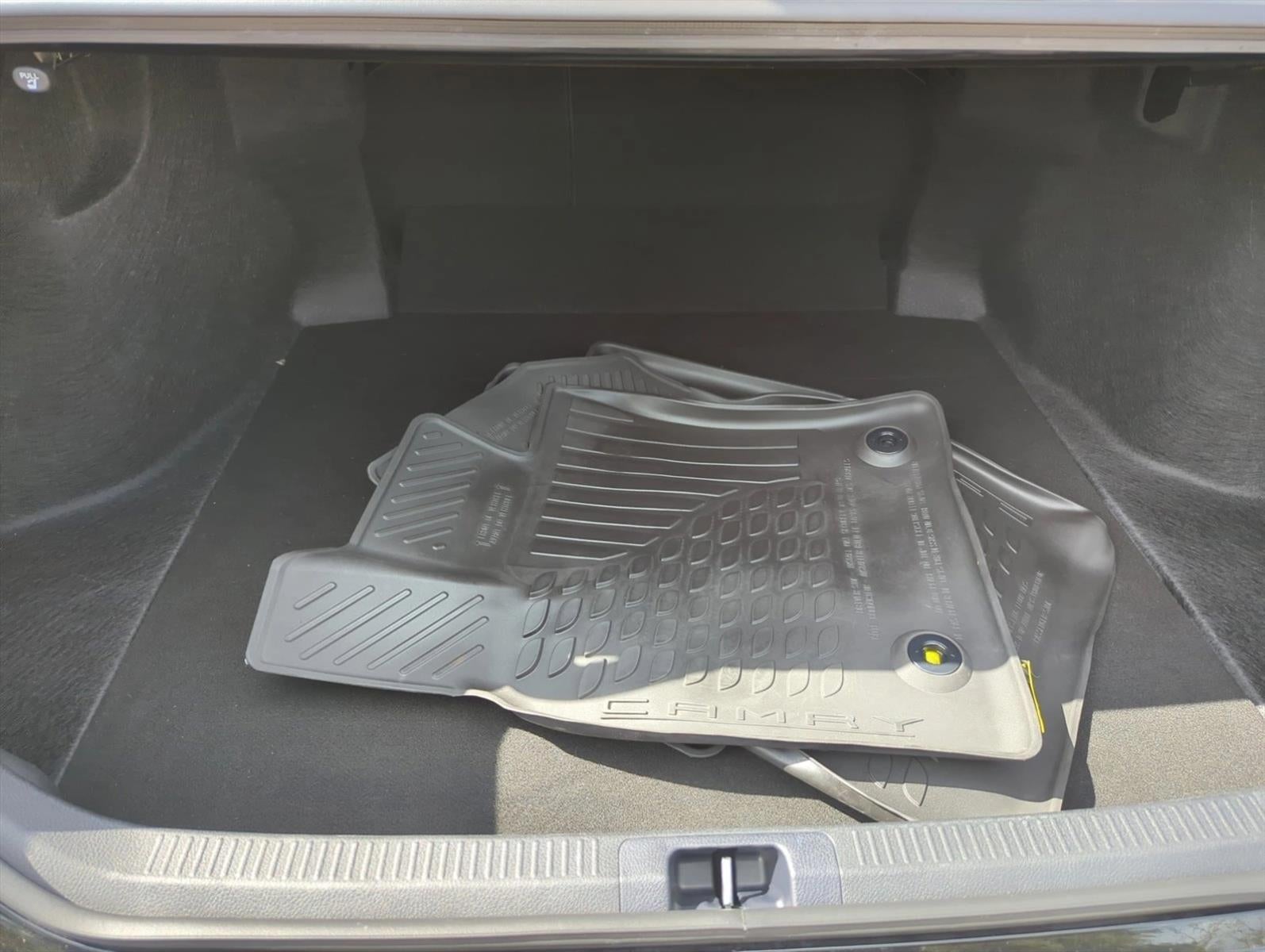 2024 Toyota Camry SE Auto (SE)