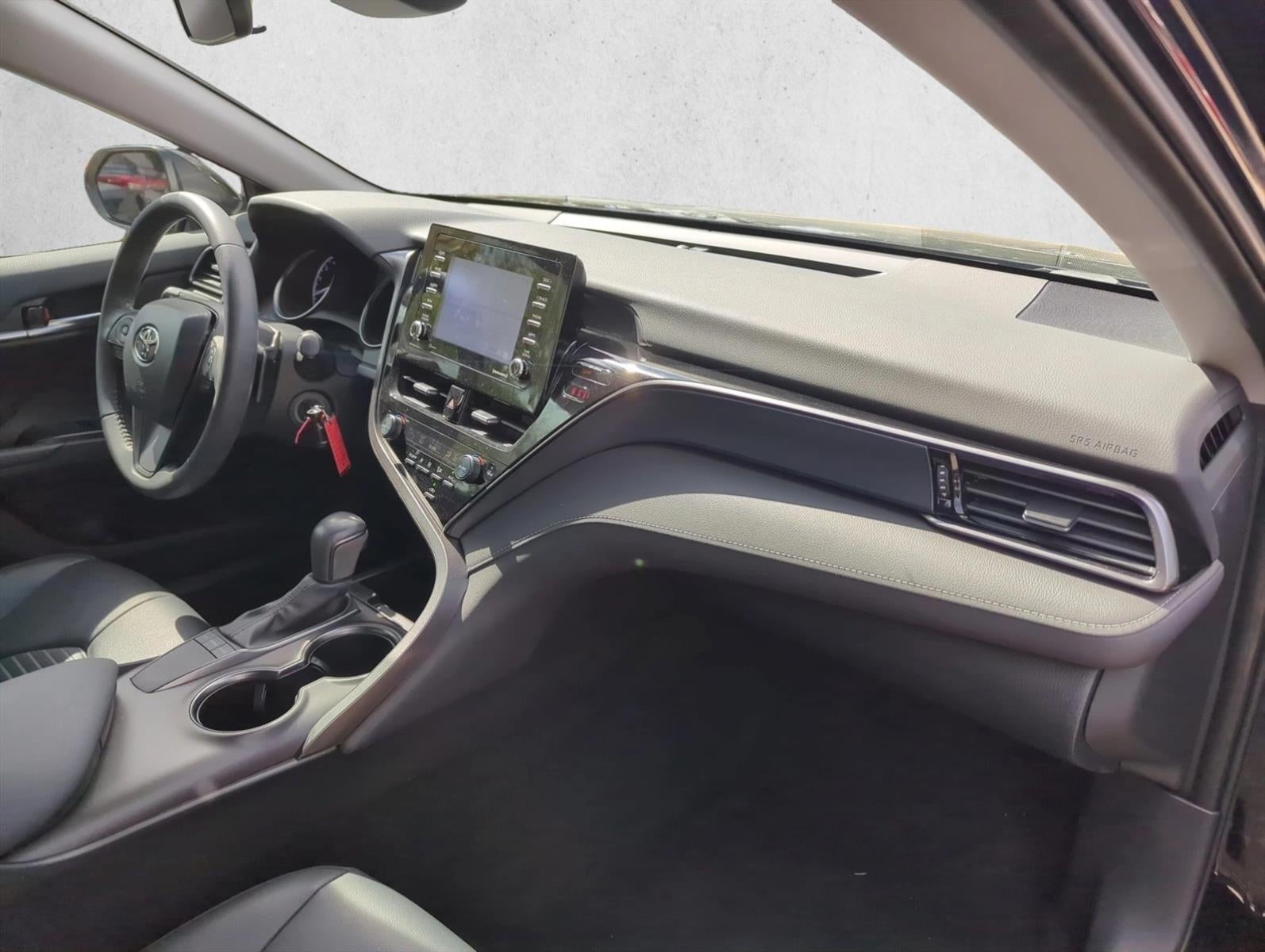 2024 Toyota Camry SE Auto (SE)