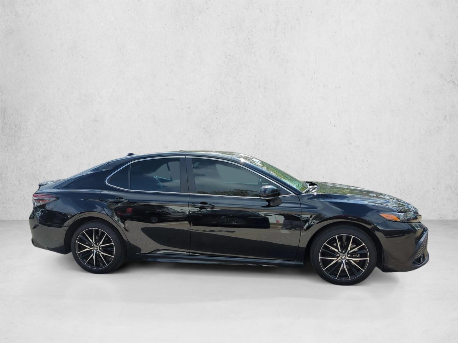 2024 Toyota Camry SE Auto (SE)
