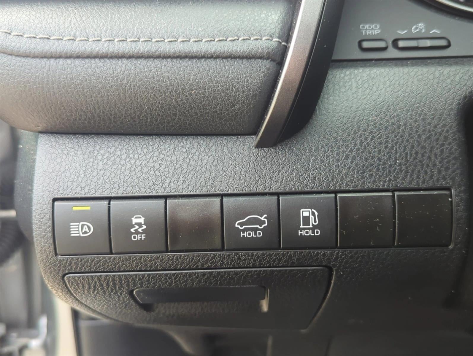 2022 Toyota Camry SE Auto AWD (Natl)