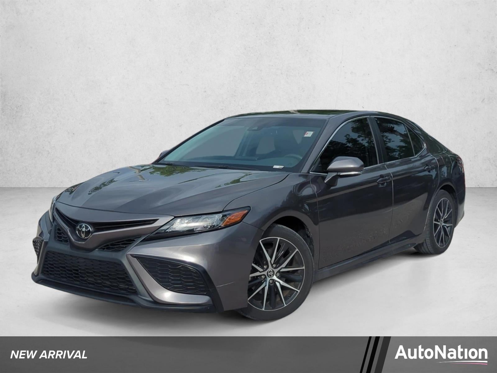 2024 Toyota Camry SE Auto (SE)