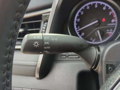 2024 Toyota Camry SE Auto (SE)