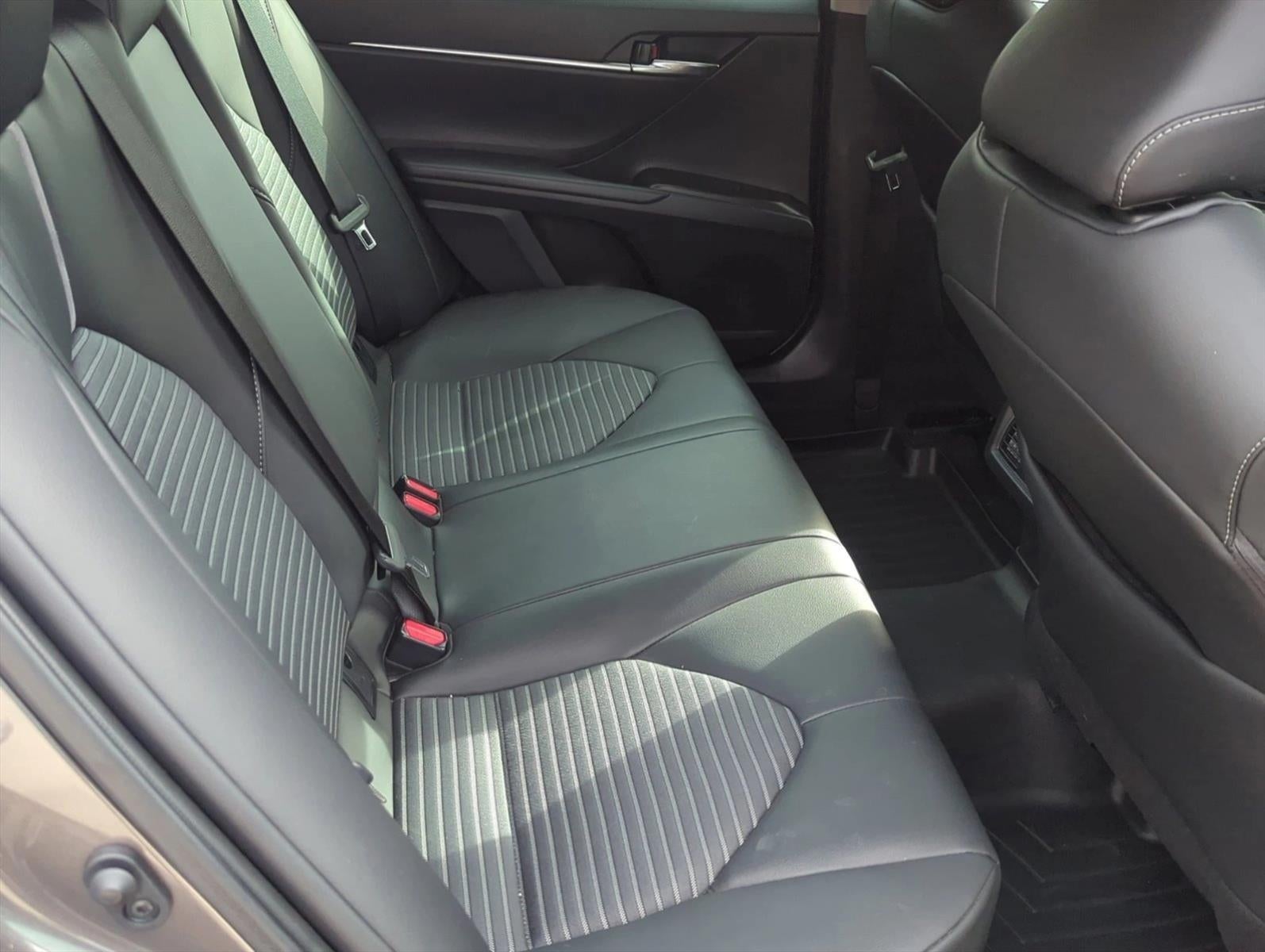 2024 Toyota Camry SE Auto (SE)
