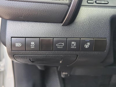 2024 Toyota Camry SE Auto (SE)