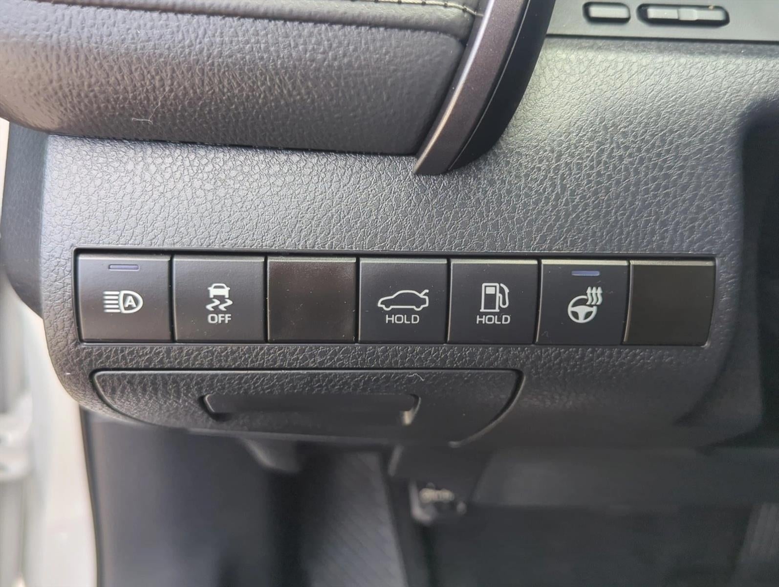 2024 Toyota Camry SE Auto (SE)