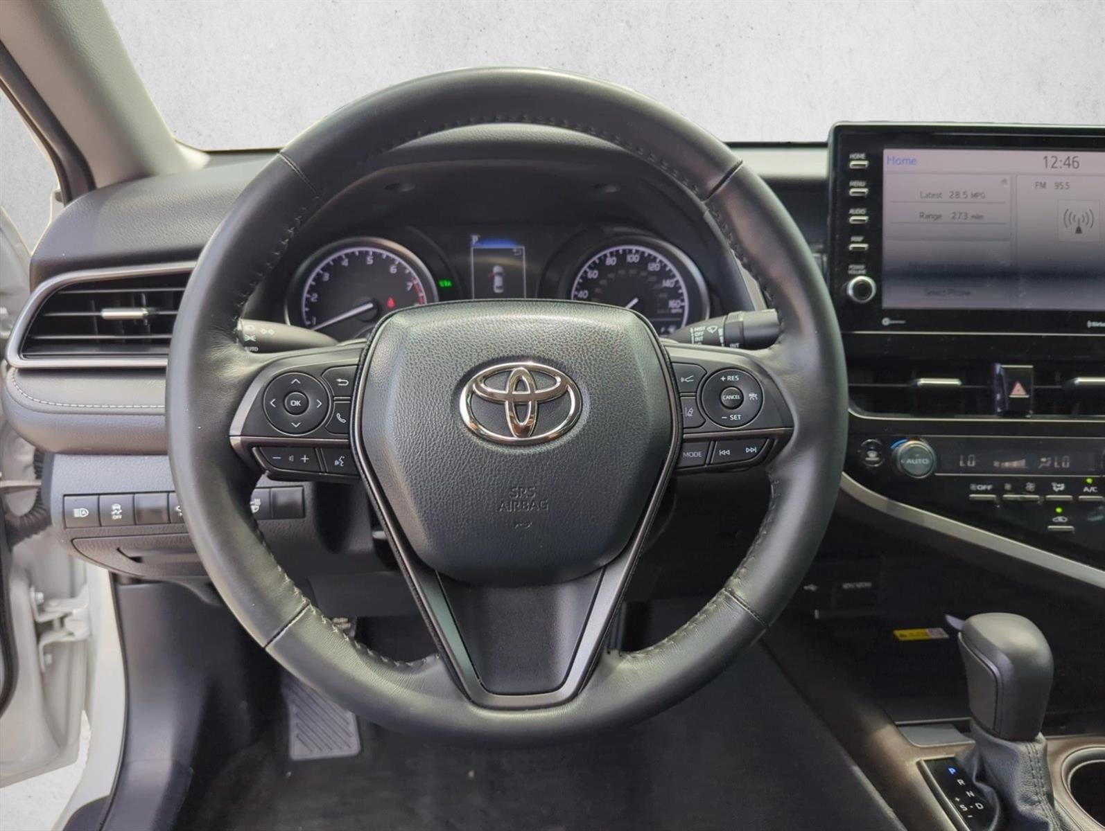 2024 Toyota Camry SE Auto (SE)