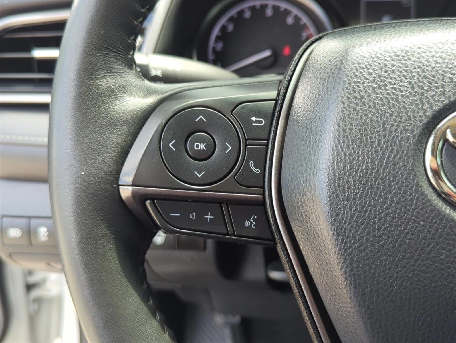 2024 Toyota Camry SE Auto (SE)