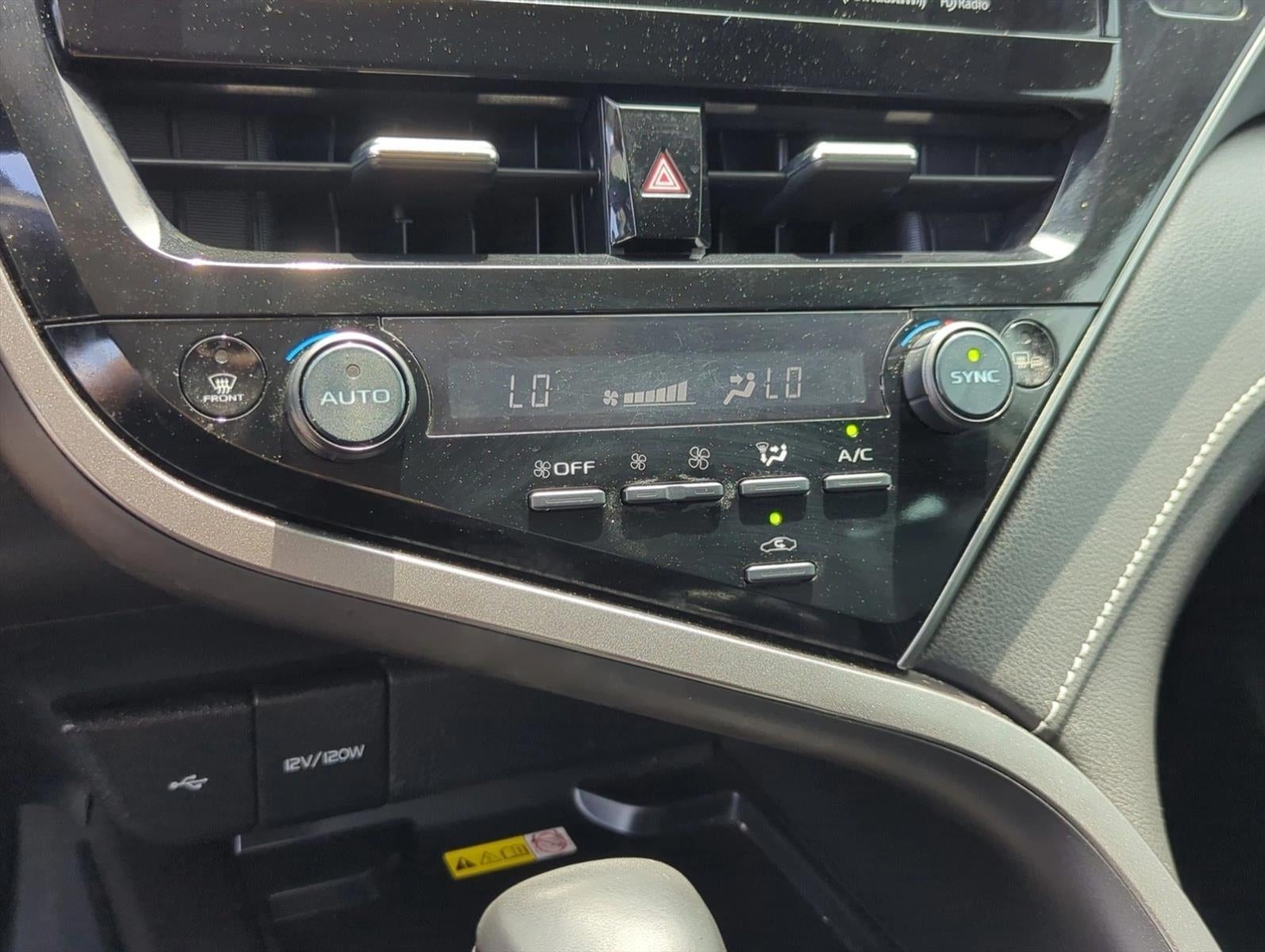 2024 Toyota Camry SE Auto (SE)