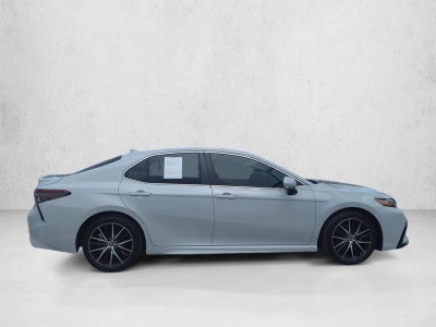 2024 Toyota Camry SE Auto (SE)