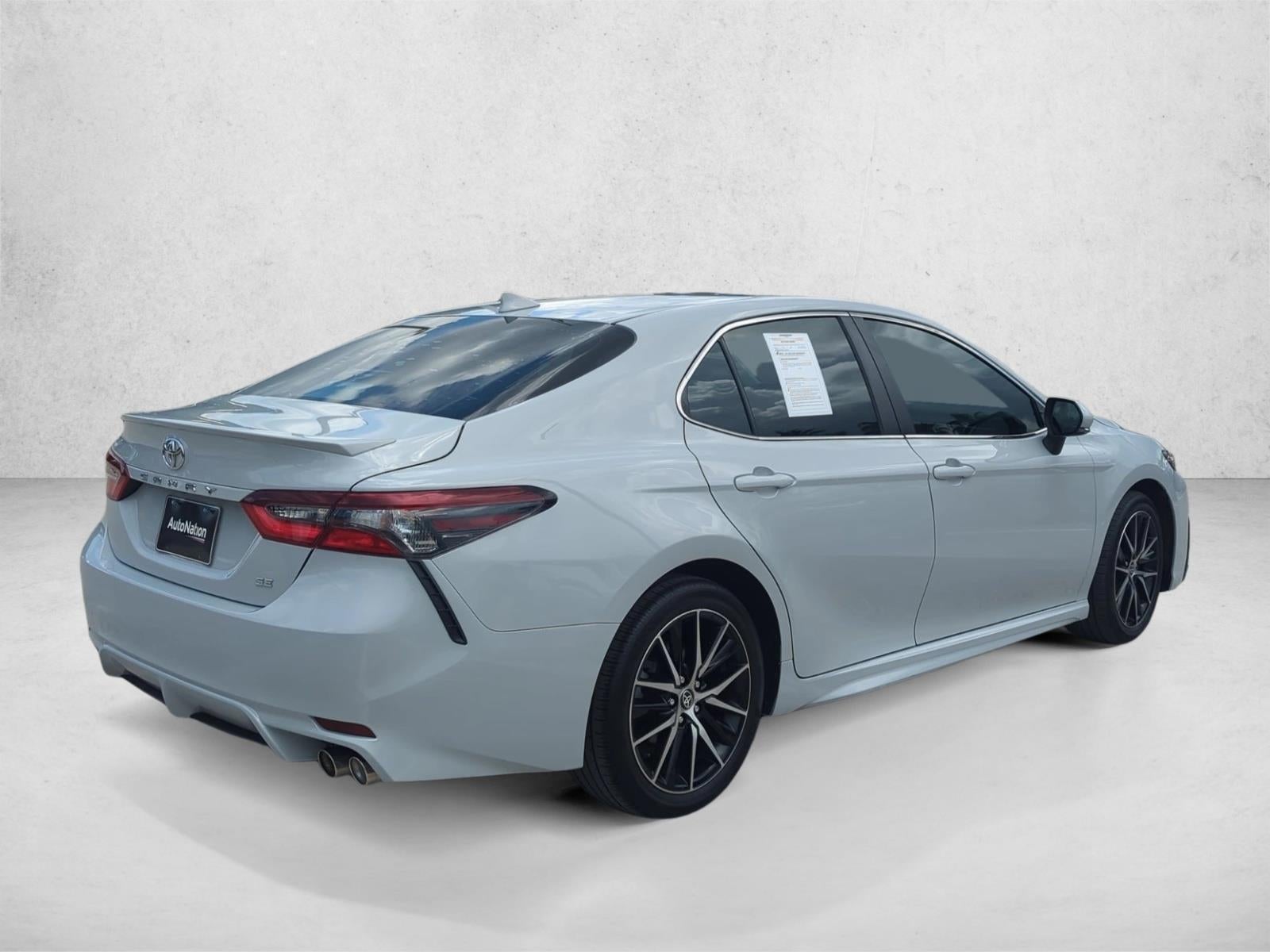2024 Toyota Camry SE Auto (SE)