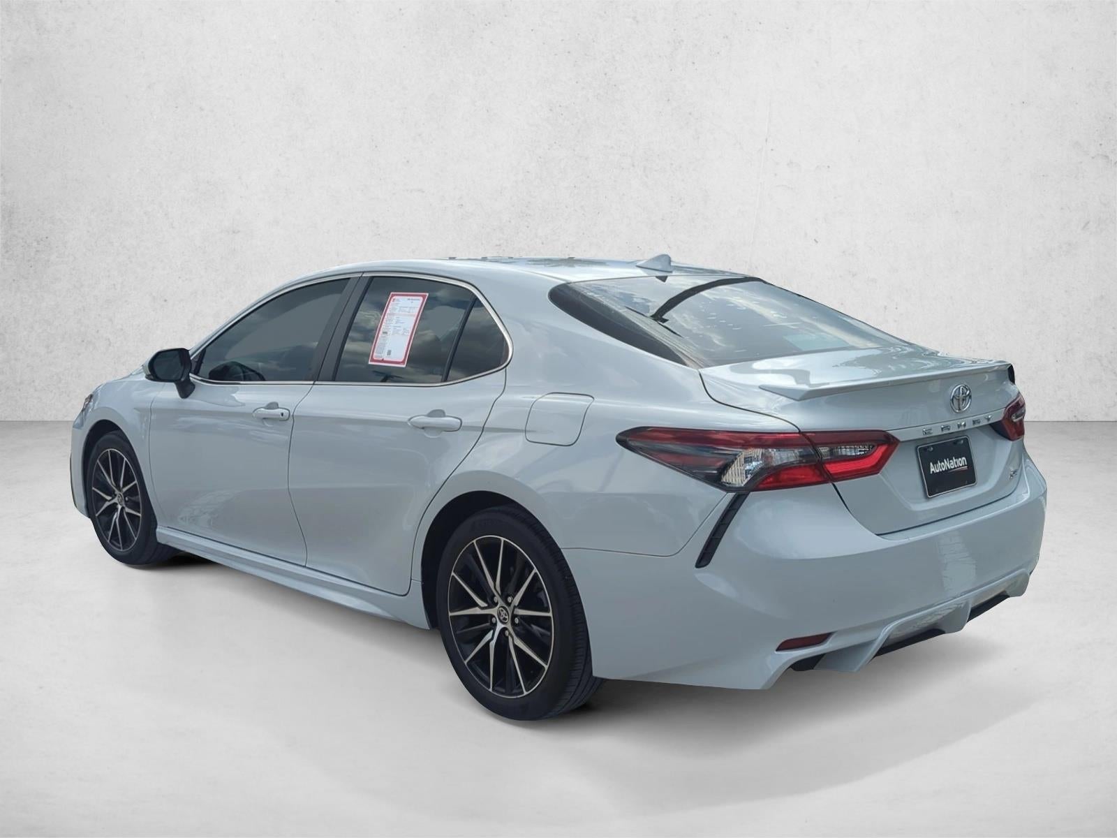 2024 Toyota Camry SE Auto (SE)