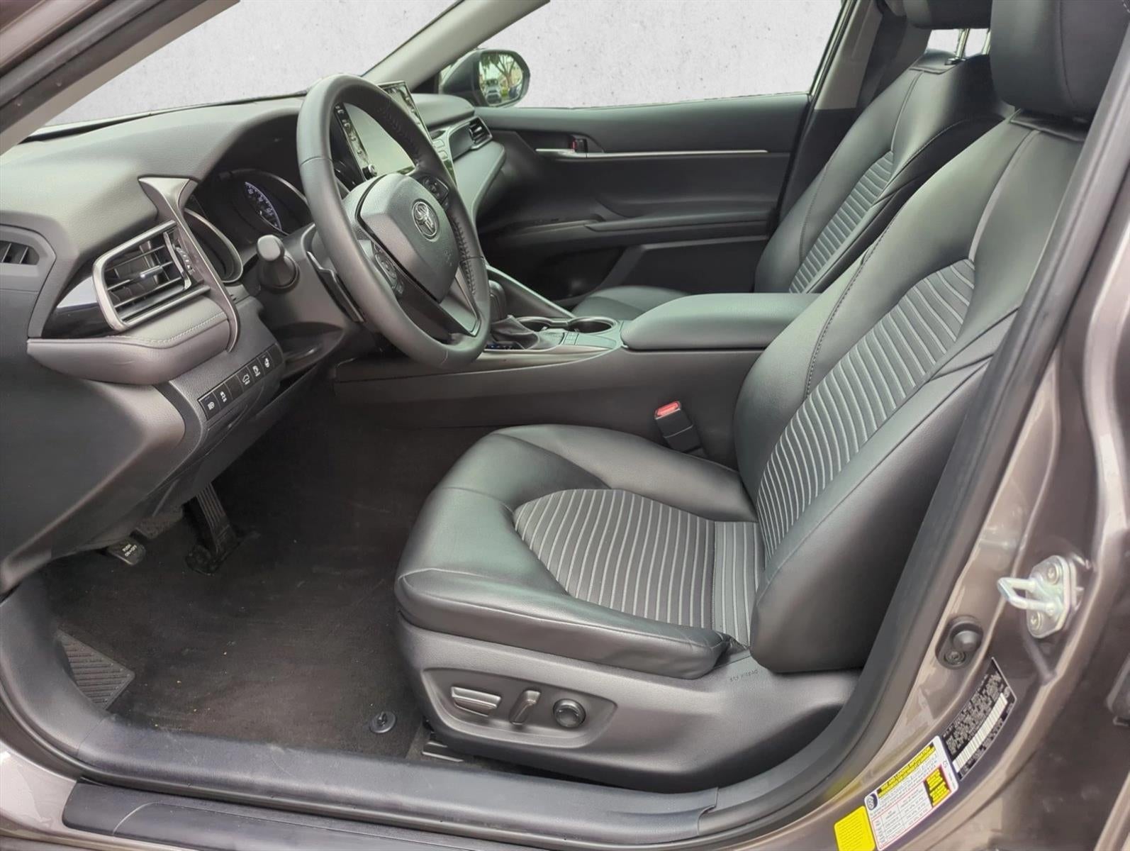2024 Toyota Camry SE Auto (SE)