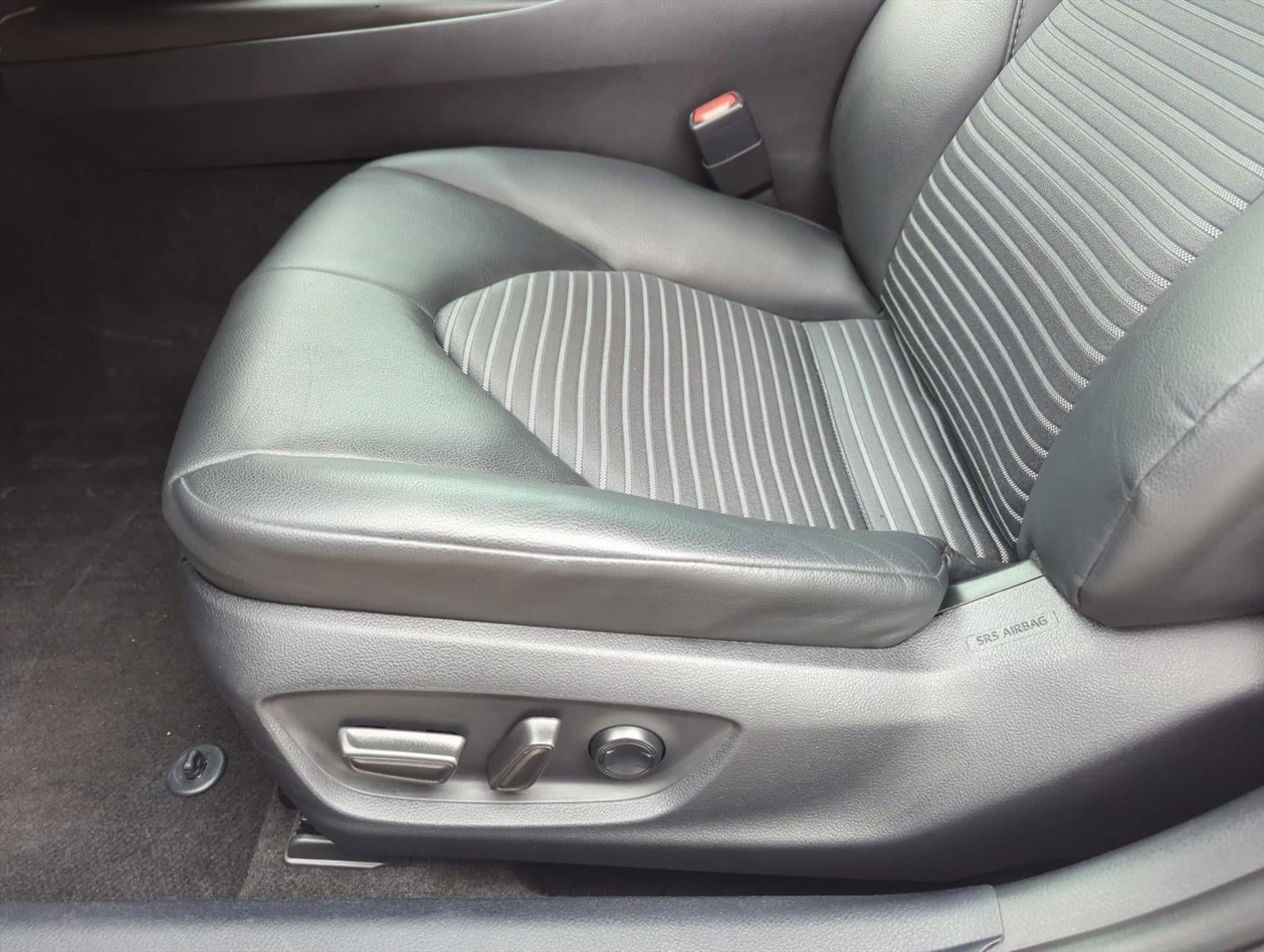 2024 Toyota Camry SE Auto (SE)