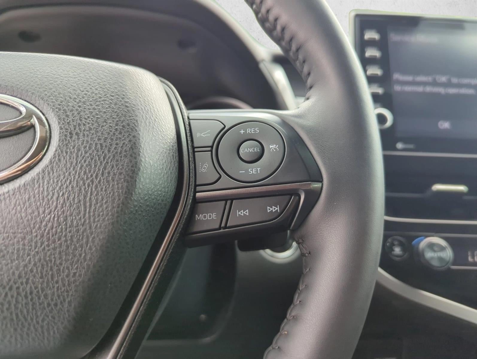 2024 Toyota Camry SE Auto (SE)