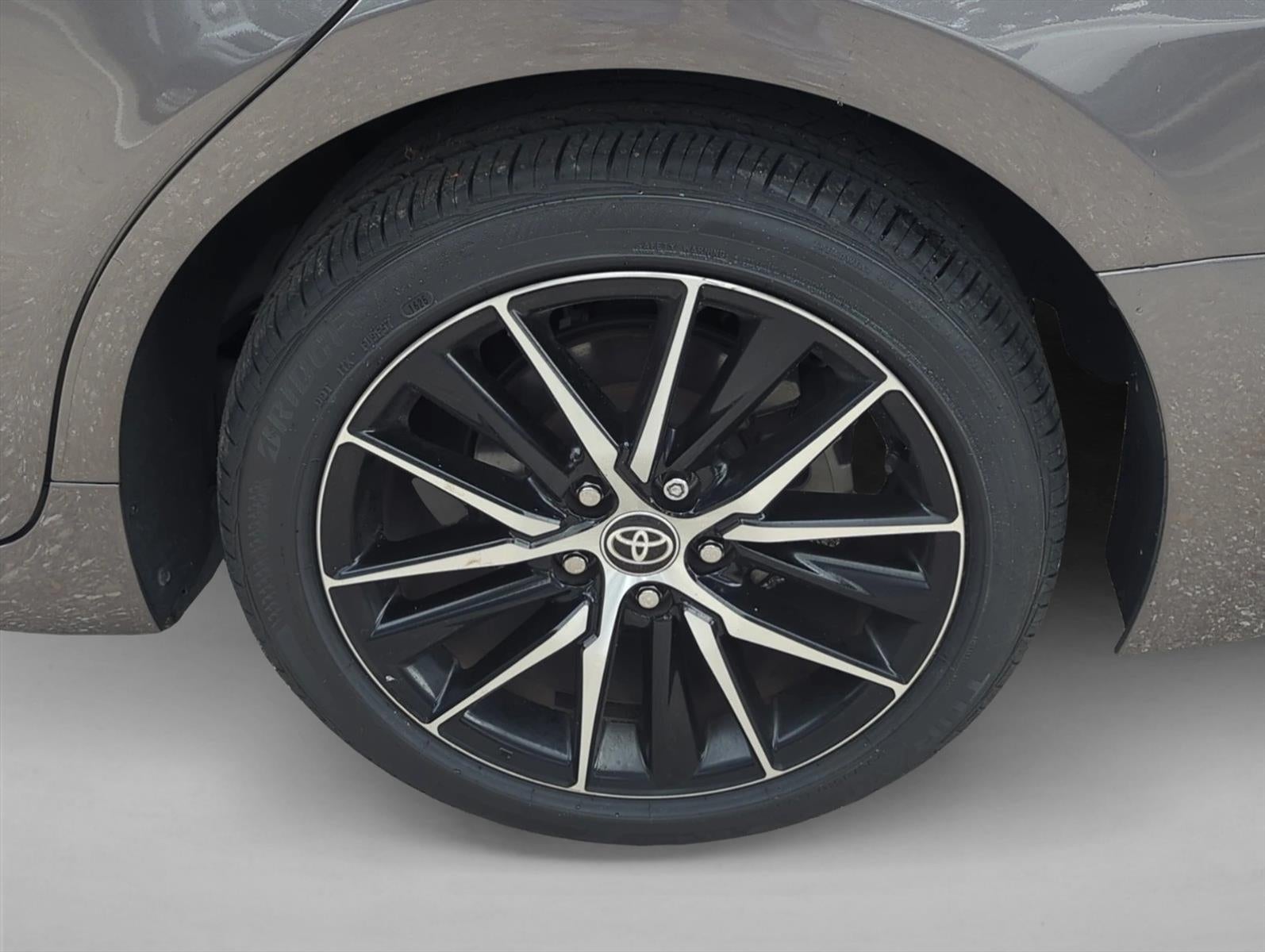 2024 Toyota Camry SE Auto (SE)