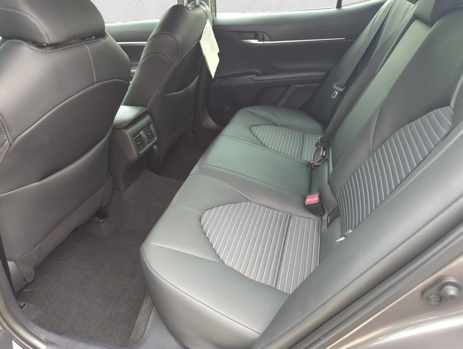 2024 Toyota Camry SE Auto (SE)