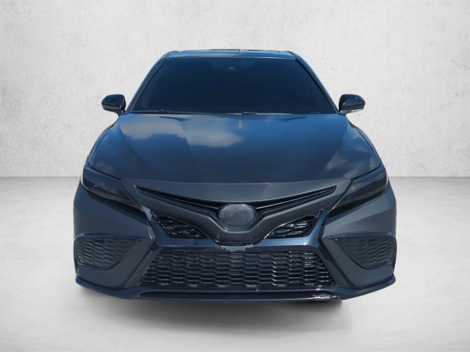 2022 Toyota Camry SE Auto (SE)