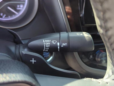 2022 Toyota Camry SE Auto (SE)
