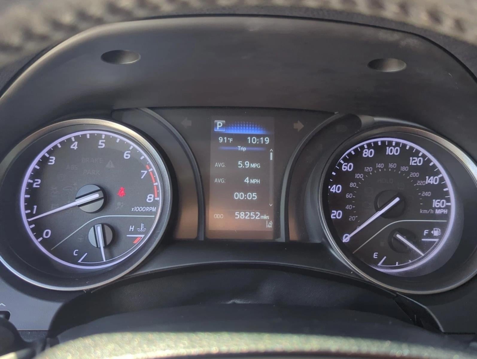2022 Toyota Camry SE Auto (SE)